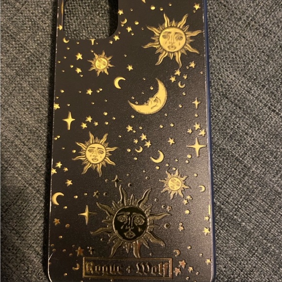 Rogue + Wolf iPhone 11 Pro Max case log - 3 cases total. - Picture 6 of 13